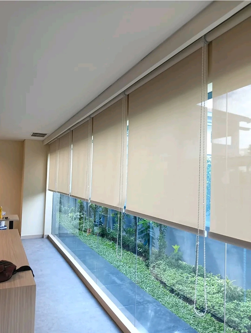 Roller blind untuk area indoor dan outdoor